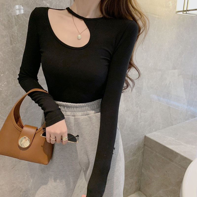 Actual shot of Careful Machine Loose Skin Friendly Halter Neck Tight Slimming Long Sleeve Bottoming Shirt