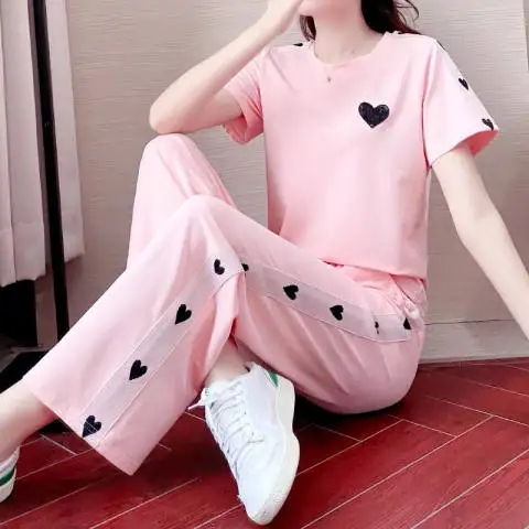 Sports and leisure suits for women summer 2024 new fashion Korean version loose and foreign style age-reducing pink European goods trendy two-piece set