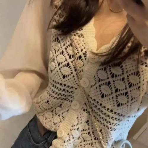 Summer Korean y.u.n new v-neck exquisite woven hollow stitching temperament chiffon sleeve super fairy shirt for women