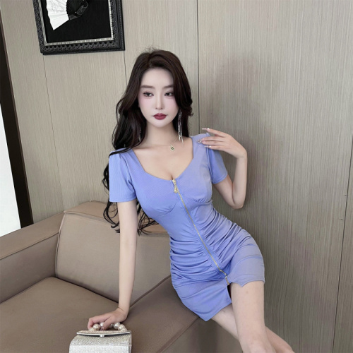 Real shot of Korean style hot girl short-sleeved sexy dress, versatile pleated slim-fit hip-hugging dress