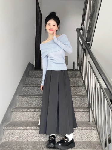 Early spring 2024 new tea style complete set of western style fashionable age-reducing one-piece collar knitted top two-piece suit skirt for women