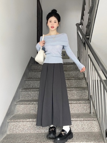 Early spring 2024 new tea style complete set of western style fashionable age-reducing one-piece collar knitted top two-piece suit skirt for women