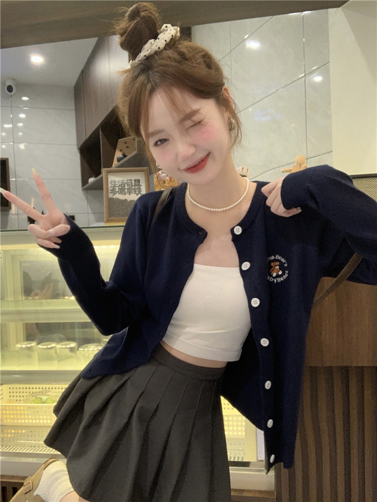 Actual shot~Early autumn new style versatile and slim embroidered bear knitted long-sleeved cardigan top for women