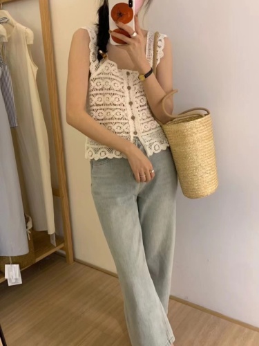 Summer commuting solid color short square collar hollow knitted cardigan top with Korean style design and niche style