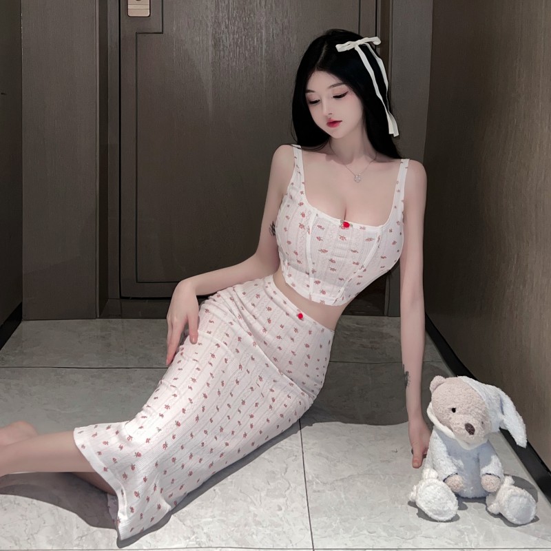 實拍~新款海邊度假印花法式小背心+修身包臀辦事長裙套裝女
