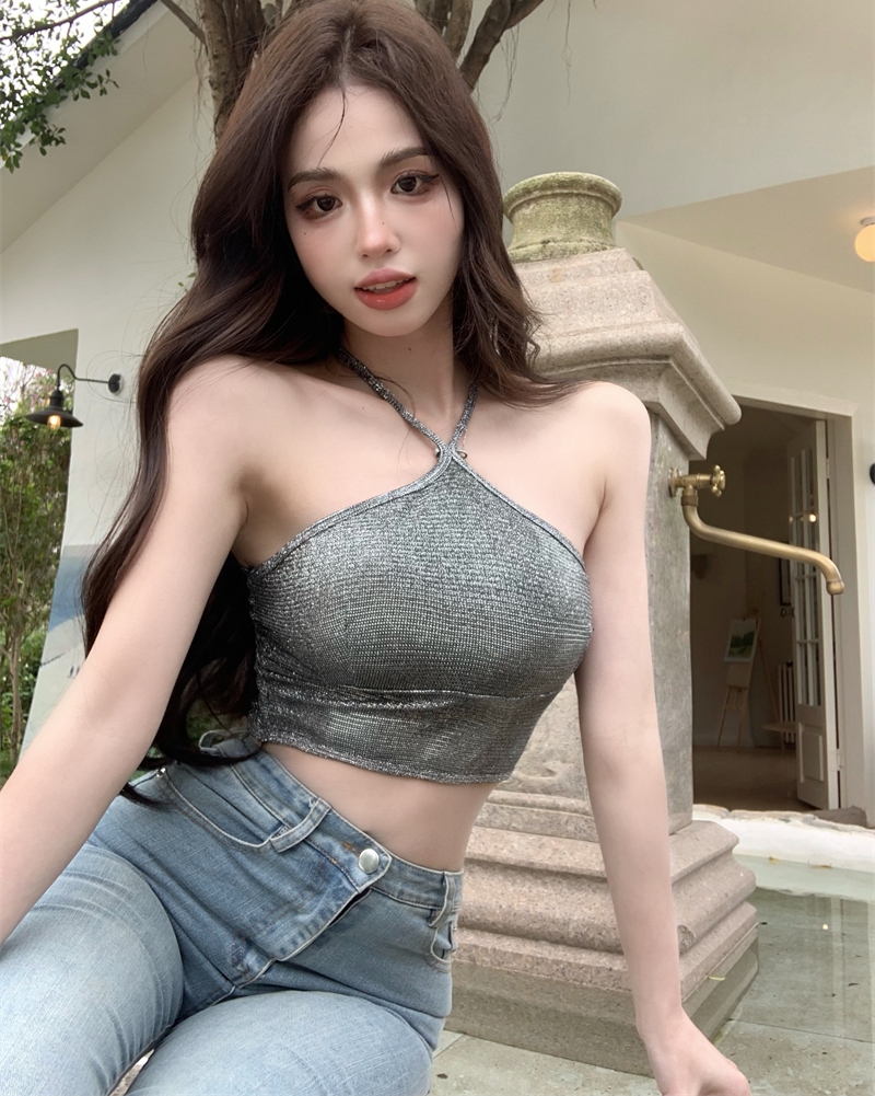 Real shot of pure lust hot girl niche sequined halterneck beautiful back slimming short style camisole for women