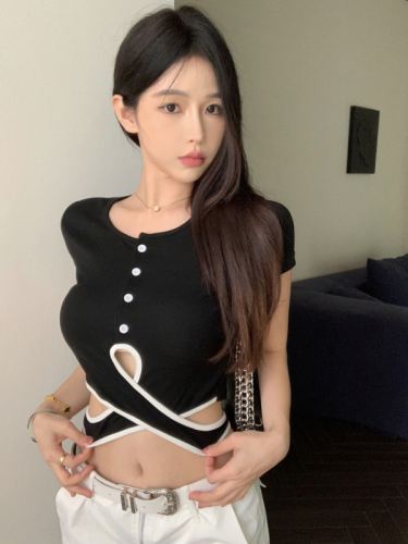 Real shot of niche design hot girl contrasting color cross strap t-shirt female Korean style twisted hollow short top