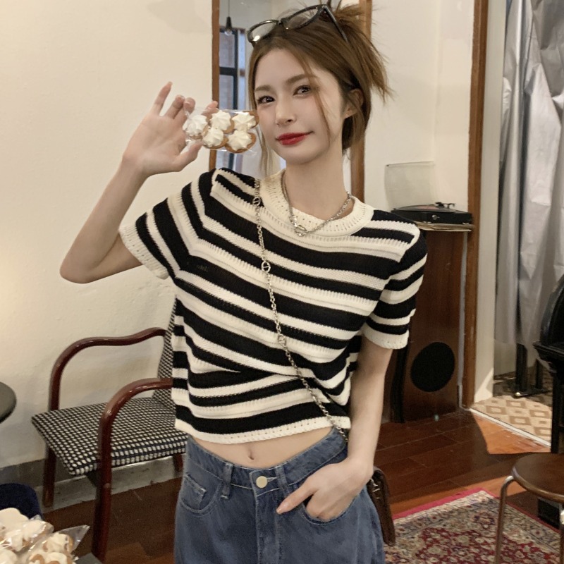 鏤空條紋短款針織衫上衣女夏設計感小眾心機薄款短袖t恤修身顯瘦