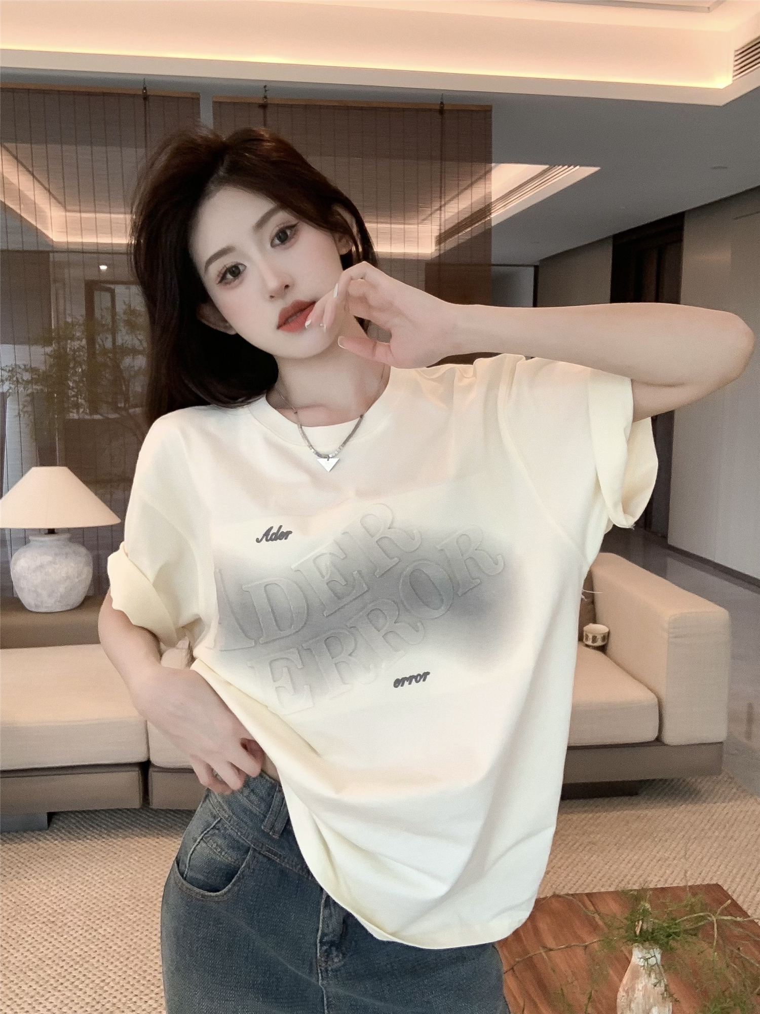 Actual shot~Short-sleeved women's summer loose spray-painted embossed design niche round-neck large T-shirt