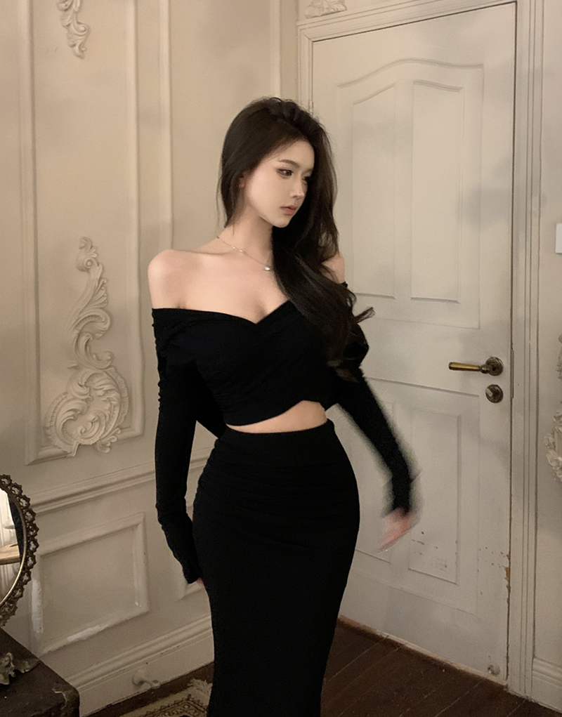 Real shot of European and American hotties sexy long-sleeved temperament hoodie top + high-waisted fishtail hip skirt suit for women