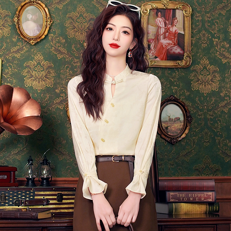 2024 New Chinese style button-up shirt for women, spring and autumn light national style, acid acetate shirt design, commuting long sleeves