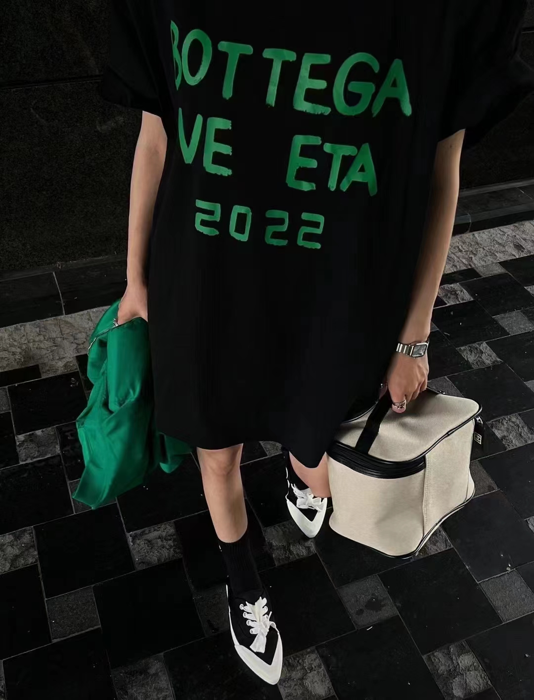 Graffiti letter print loose T-shirt top