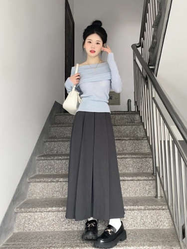 Early spring 2024 new tea style complete set of western style fashionable age-reducing one-piece collar knitted top two-piece suit skirt for women