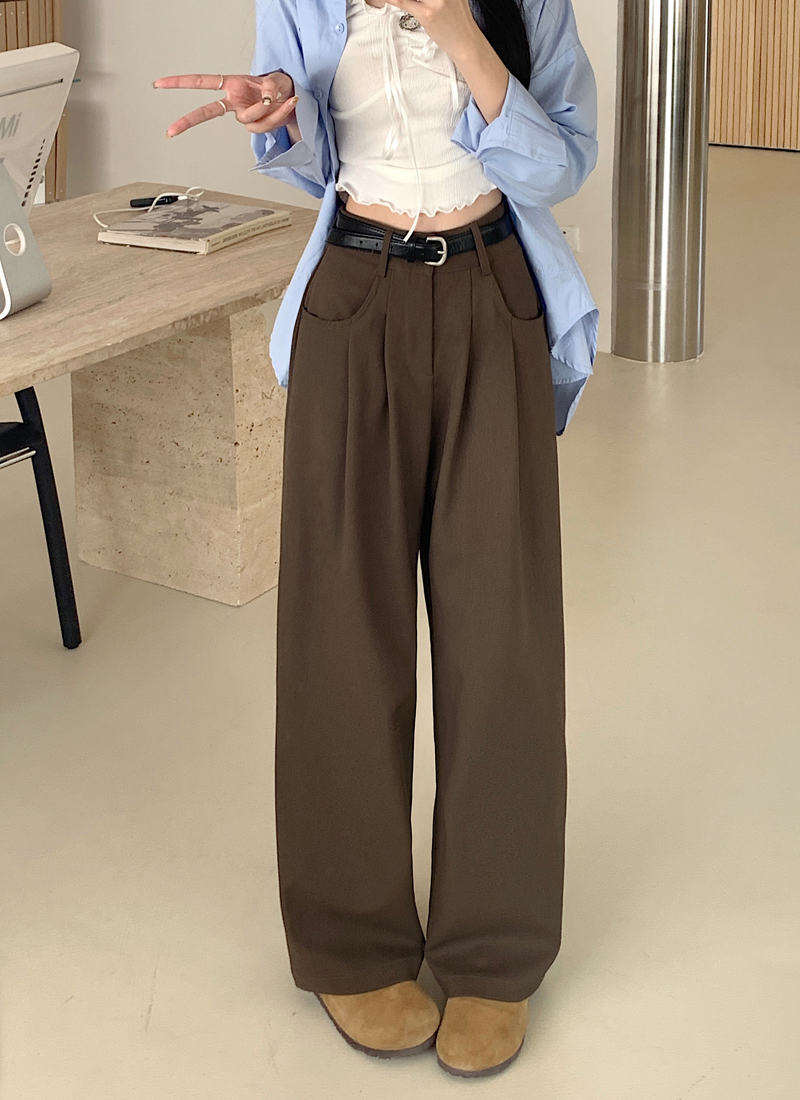 Actual shot of 2024 spring high-waisted slim design casual pants for women with floor-length wide legs and versatile trousers