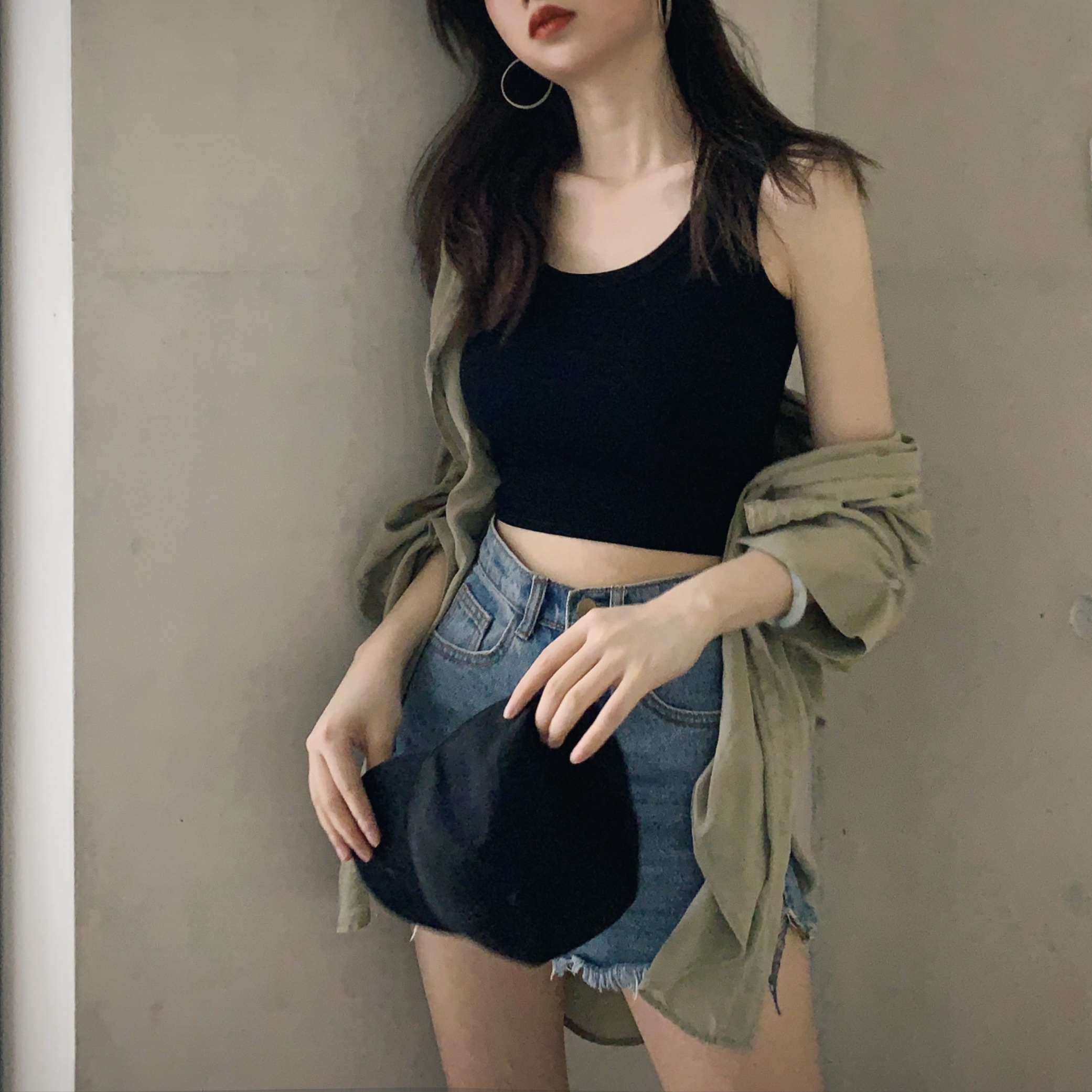 Actual shot of summer pure lust hottie versatile tight-fitting casual inner wear short Korean style round neck vest for women