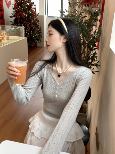 Actual shot# Spring slim fit short top bottoming V-neck sweater for women