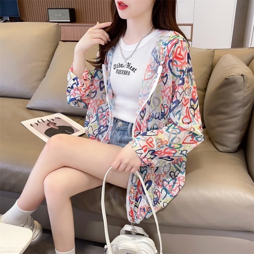 Real shot of ice silk air-conditioning shirt thin mid-length loose cardigan zipper sun protection hooded jacket for women