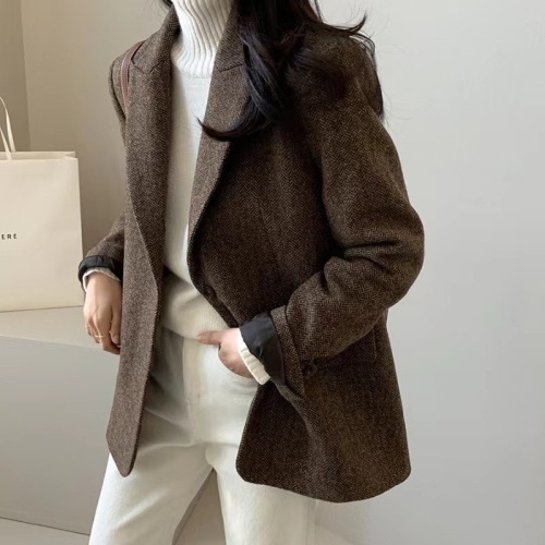 Original 2024 South Korea Dongdaemun Autumn and Winter New Hepburn Style Minimalist Wool Jacket for Small People