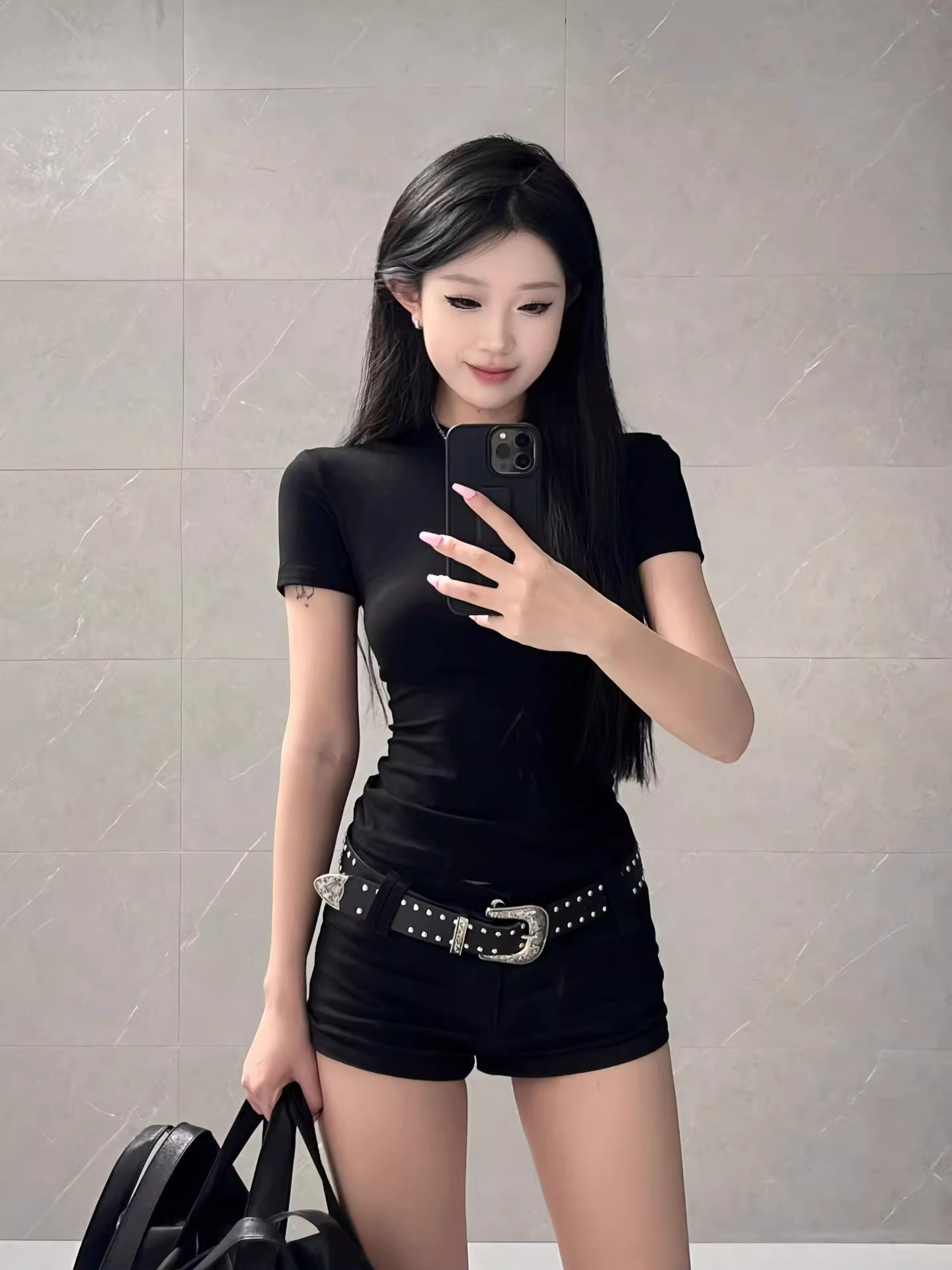 Short-sleeved t-shirt for women summer new black and white basic comfortable round neck mid-length slim slim T-shirt top