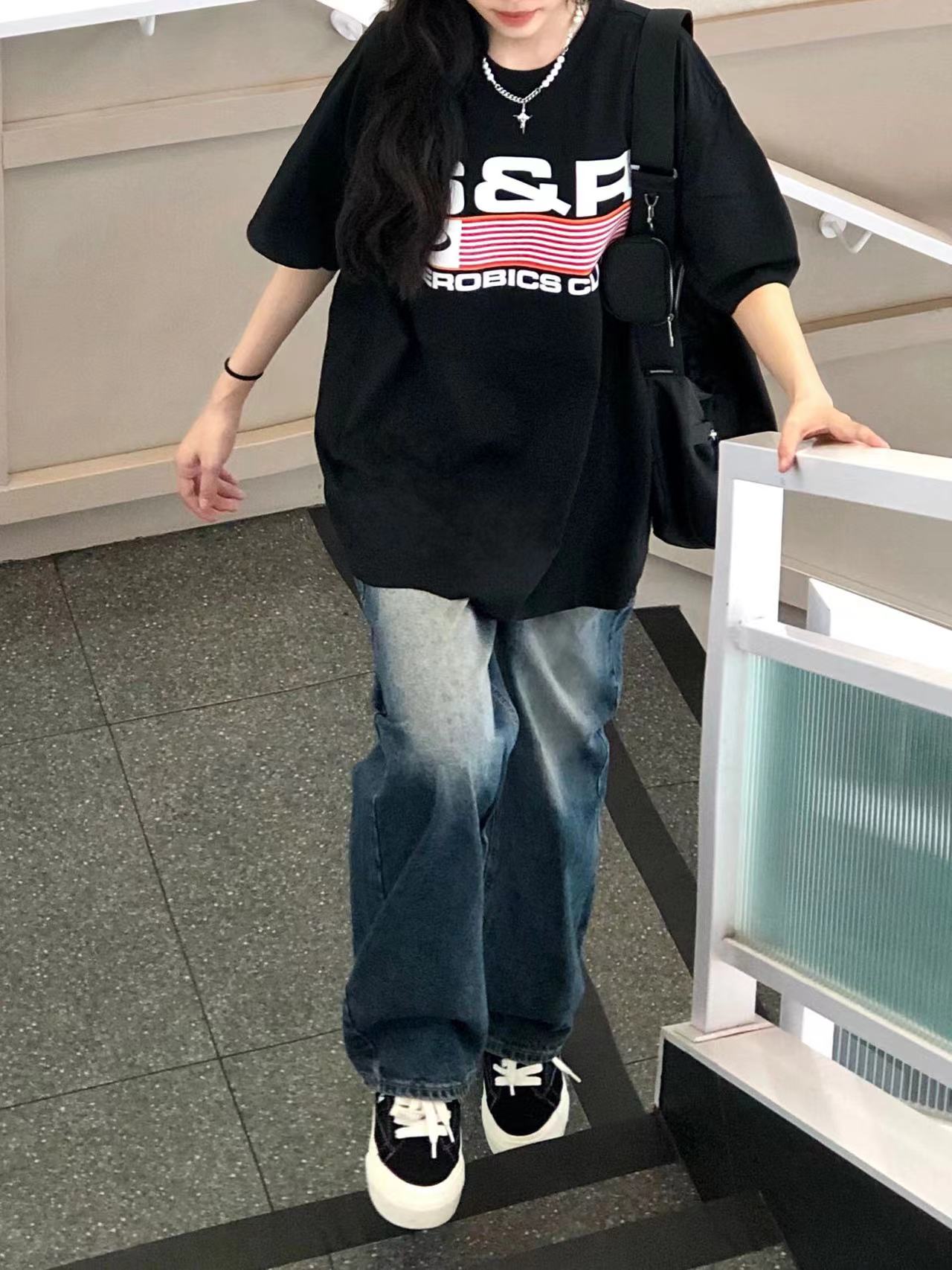High quality pure cotton 220g combed tightly and feels good live quality front printed short sleeve t-shirt for women