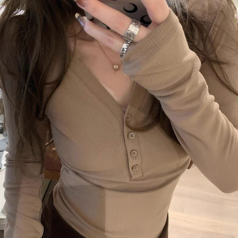 Korean style simple style slim v-neck bottoming shirt for women spring and autumn 2024 new style waist slimming long-sleeved top