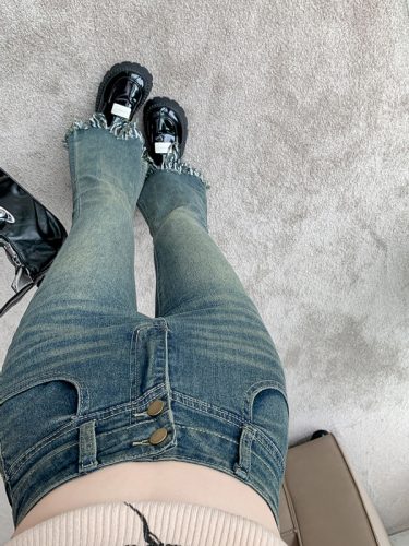 Real shot of high-waisted slightly booted jeans for women in spring and autumn, new thin and small elastic tassel raw edge flared pants