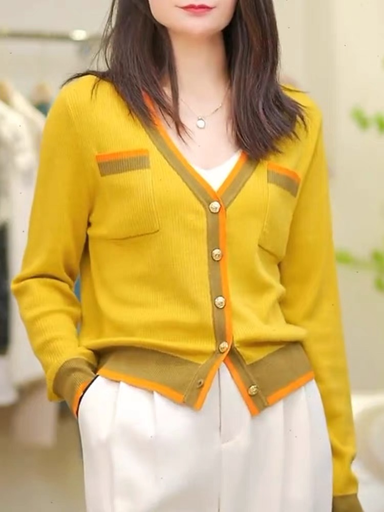 2024 slim casual autumn new fashion V-neck age-reducing versatile high-elastic loose large size knitted jacket for women