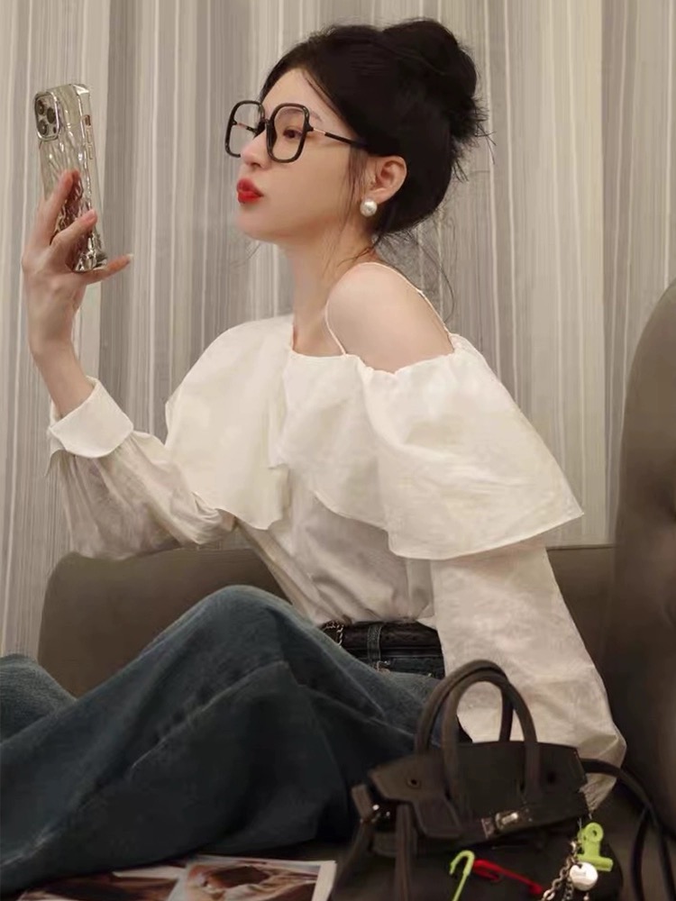 Early spring 2024 new shirt design niche white shirt women's stylish off-shoulder unique long-sleeved top