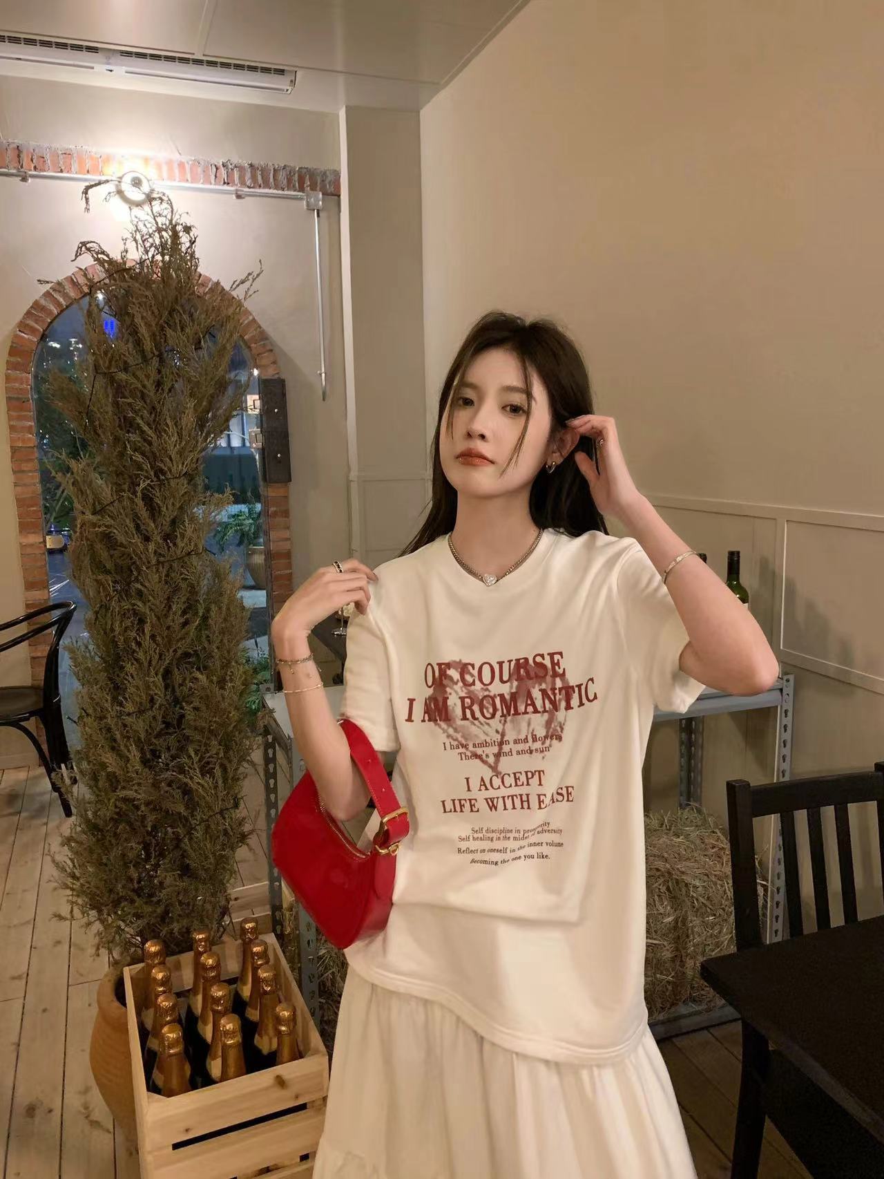 High quality pure cotton 220g combed tightly and feels good live quality front printed short sleeve t-shirt for women