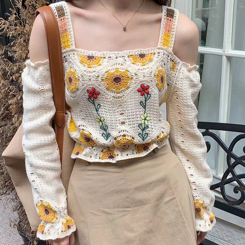 Long-sleeved shirt for women with discreet design, off-the-shoulder autumn sweet age-reducing hollow crocheted knitted French top
