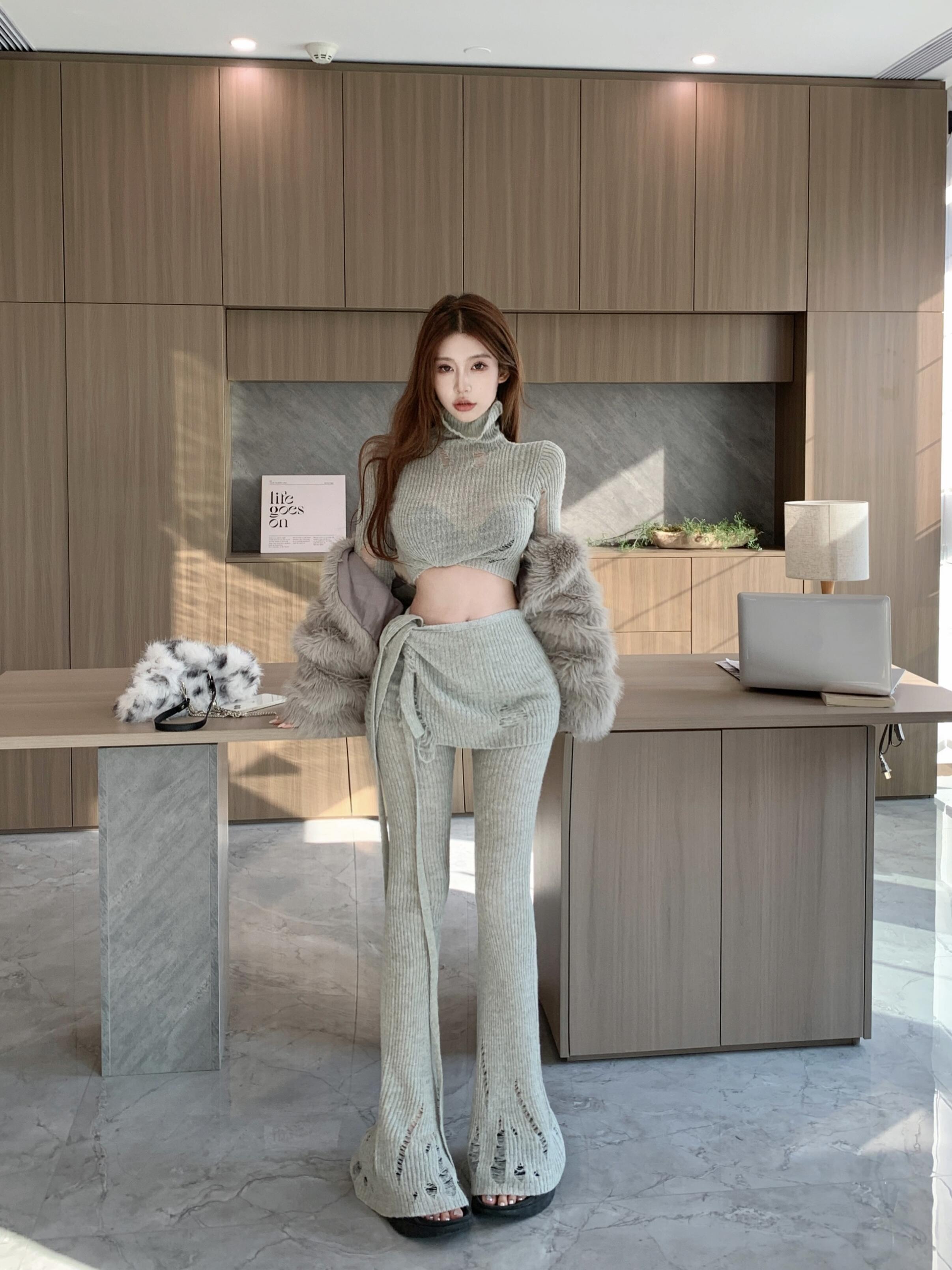 Actual shot of multi-wear personalized ripped niche inner wear and outer wear bottoming sweater micro-flared trousers three-piece set