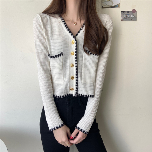 Actual shot of Xiaoxiangfeng V-neck contrasting sweater heavy industry short cardigan jacket