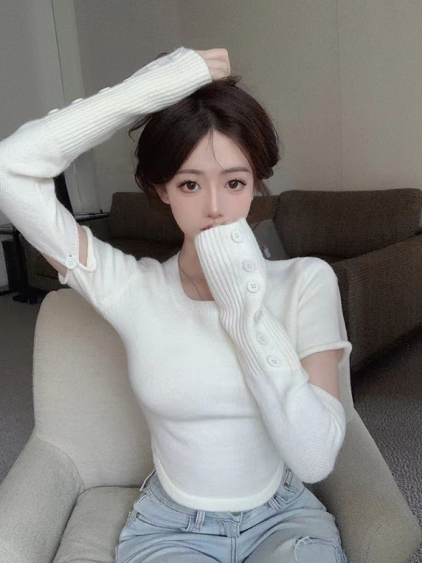 Short knitted sweater for women in autumn and winter 2024 new slim sleeve sweater solid color top bottoming shirt inner layer