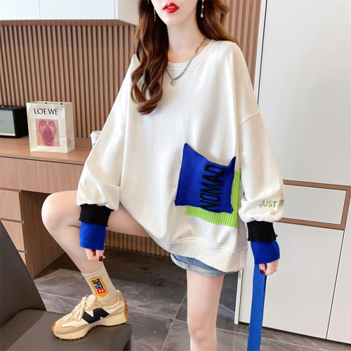Actual shot of spring Korean style loose round neck knitted patch pocket mid-length large size thin sweatshirt for women