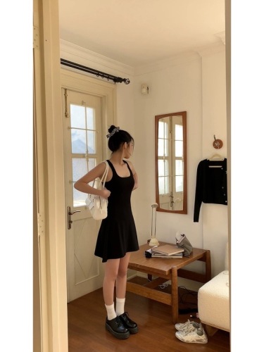 Celebrities Hall Black Dress Women's Spring and Summer 2024 New Style Super Beautiful Temperament French Niche Design Skirt