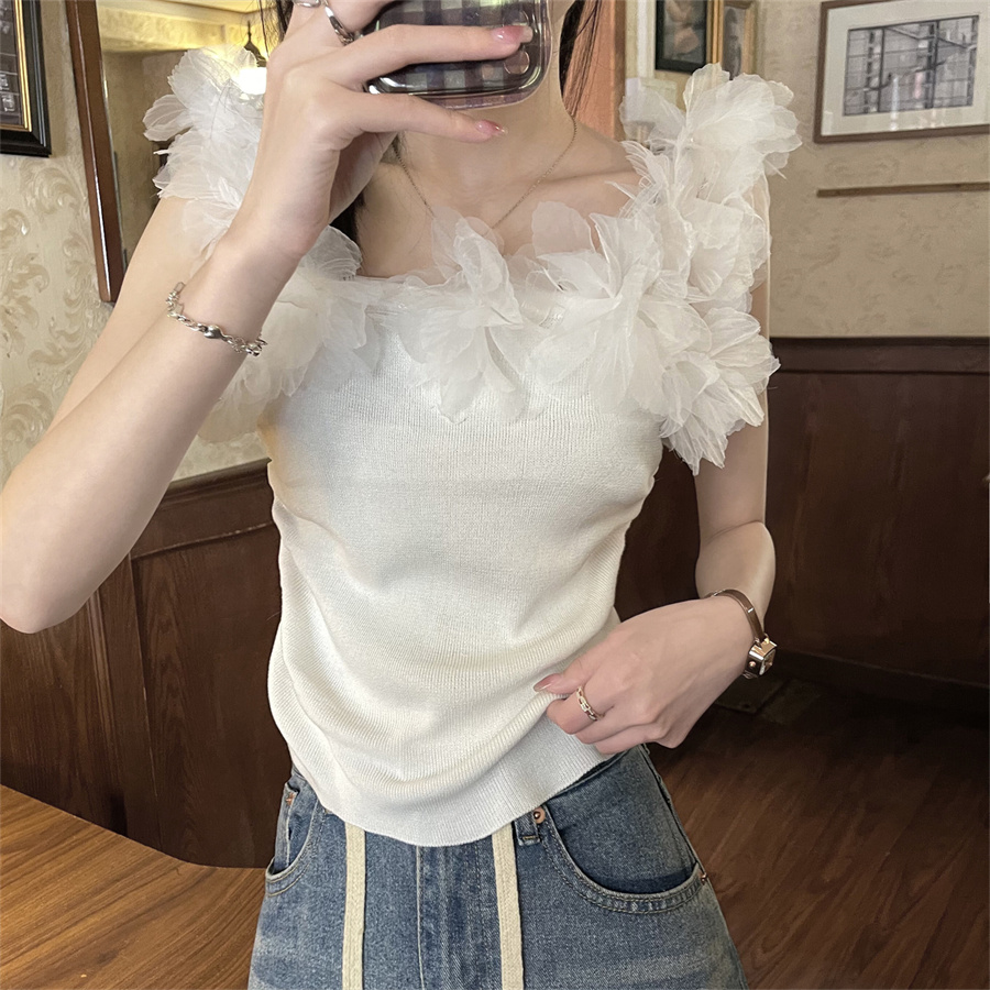 Real shot of sweet hot girl sexy camisole women's summer three-dimensional flower one-shoulder short top