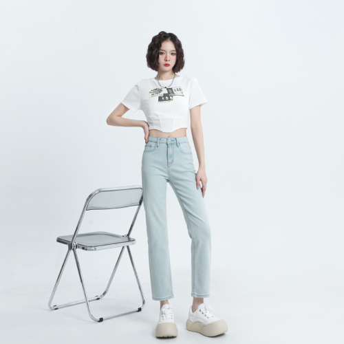 Real shot of 2024 spring and summer popular color moonlight blue soft fabric trendy OEM high-waisted straight jeans for women