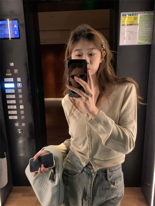 實拍春季軟軟毛織兩件套吊帶V領薄款外套女