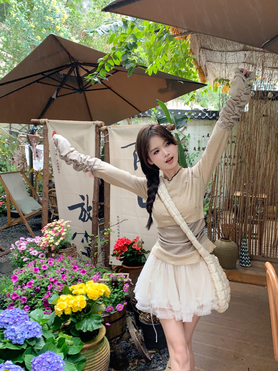 Actual shot~Spring button splicing long-sleeved slim top + mesh skirt cake skirt suit