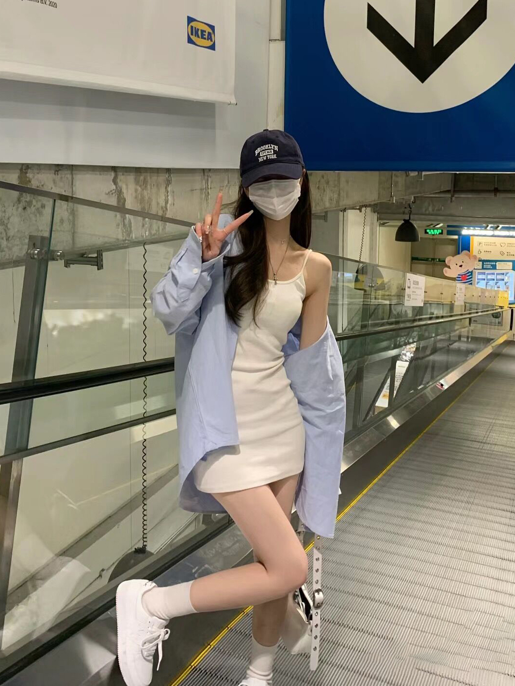 兩件套吊帶連衣裙+藍色長袖襯衫外套