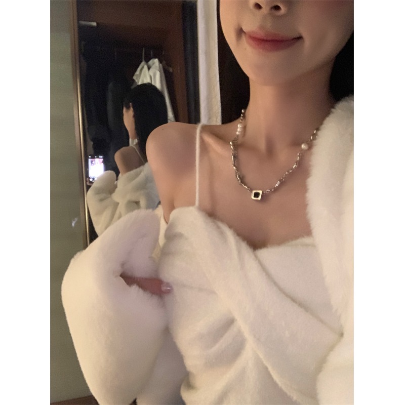 水貂毛絨吊帶背心女內搭性感交叉抹胸無袖針織打底衫短款春秋上衣