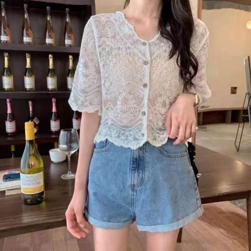 Summer new Korean style V-neck design heavy-duty crochet hollow lace short-sleeved cardigan top for women