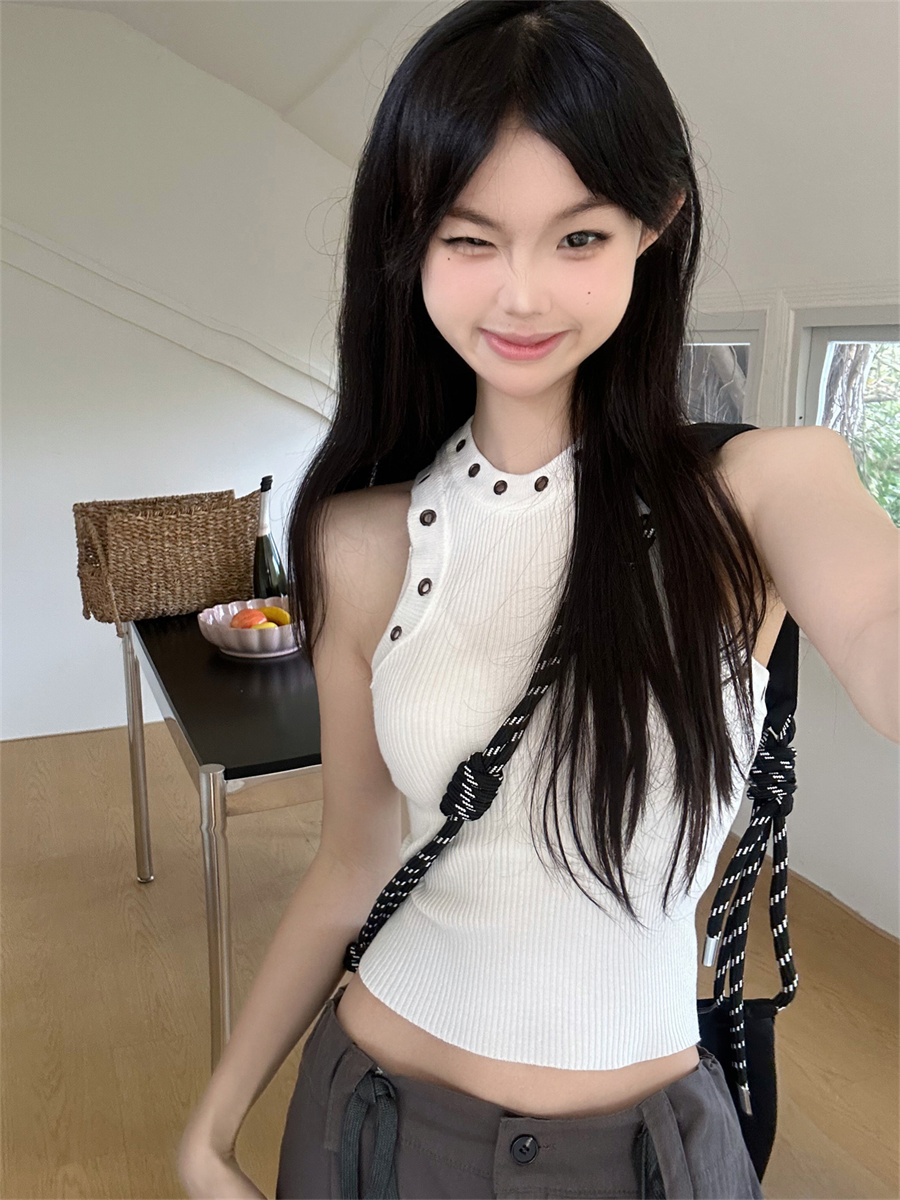 Real shot design metal hollow sleeveless knitted vest women's short bottoming shirt top summer