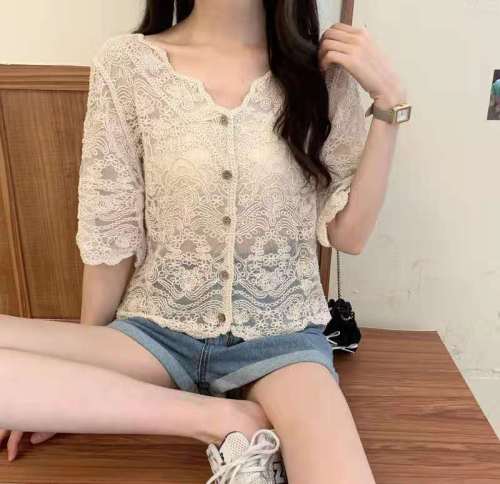 Summer new Korean style V-neck design heavy-duty crochet hollow lace short-sleeved cardigan top for women