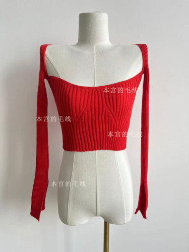 Complete three standards ~ 2024 autumn and winter new hot girl slim white and red V-neck slim long-sleeved short top