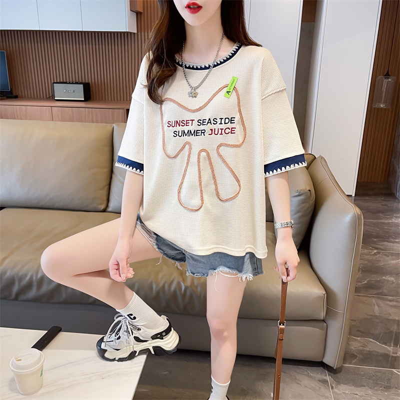 實拍 2024夏季韓版寬鬆後包領華夫格撞色刺繡短款T恤女