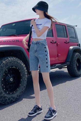 Real shot of large size love jeans for women, straight-leg loose, spring, autumn and summer, small design, niche high-waisted shorts
