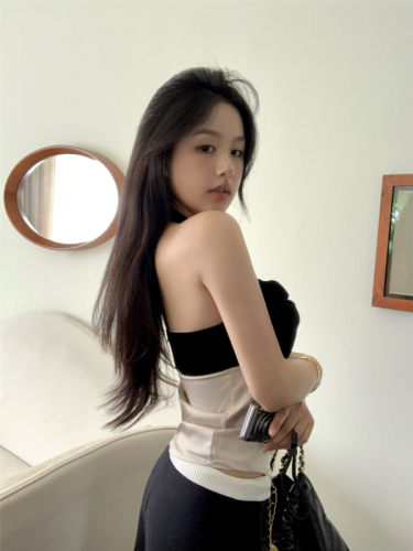 Actual shot ~ One-shoulder bow halterneck camisole for women in spring and summer, slim fit inner layered pure lust top