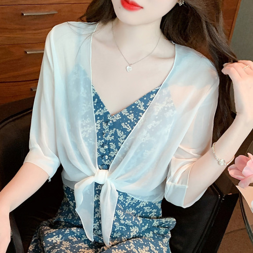 Has been shipped small shawl coat women's 2024 summer new small shoulder all-match chiffon sun protection coat short outer cardigan