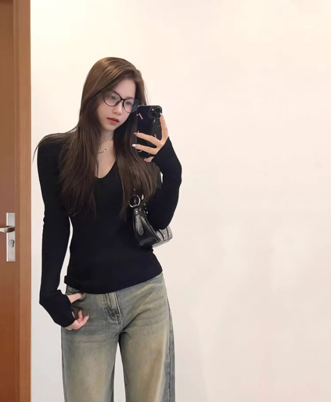 純欲風黑色V領針織打底衫衫女春季2024新款秋冬內搭辣妹長袖上衣